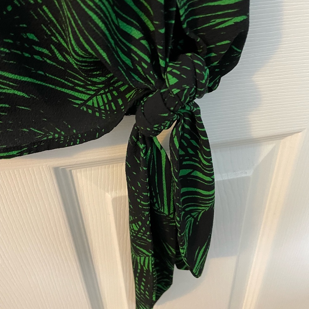 Michael Kors small tropical palms top green black EUC - Picture 3 of 8